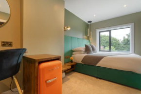 34 On The Hill - Boutique Townhouse
